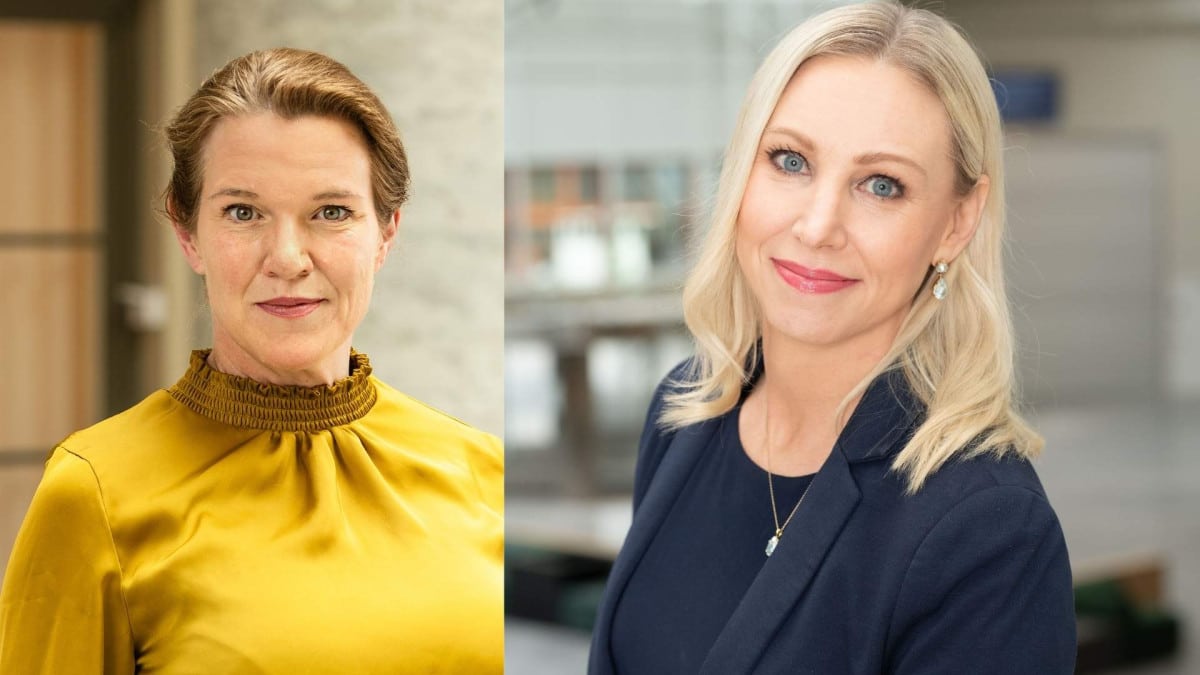 Äntligen kan föräldrarna finnas där – förälder hjälper barn med läxor